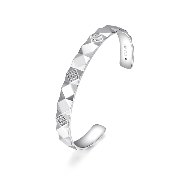 ELLE Captivate Cubic Zirconia Dimensional Pattern Cuff Bangle Size 6.5 - Silver