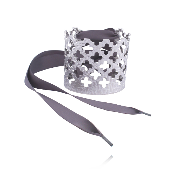 ELLE By Vessot Flower Cut with Ribbon Bangle Bracelet Size 8 - Silver